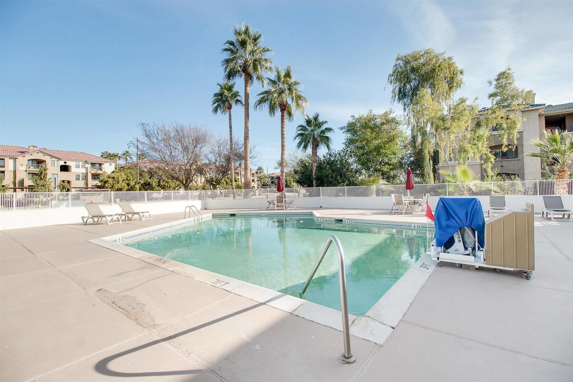 Motel 6-Phoenix, Az - East Exterior photo