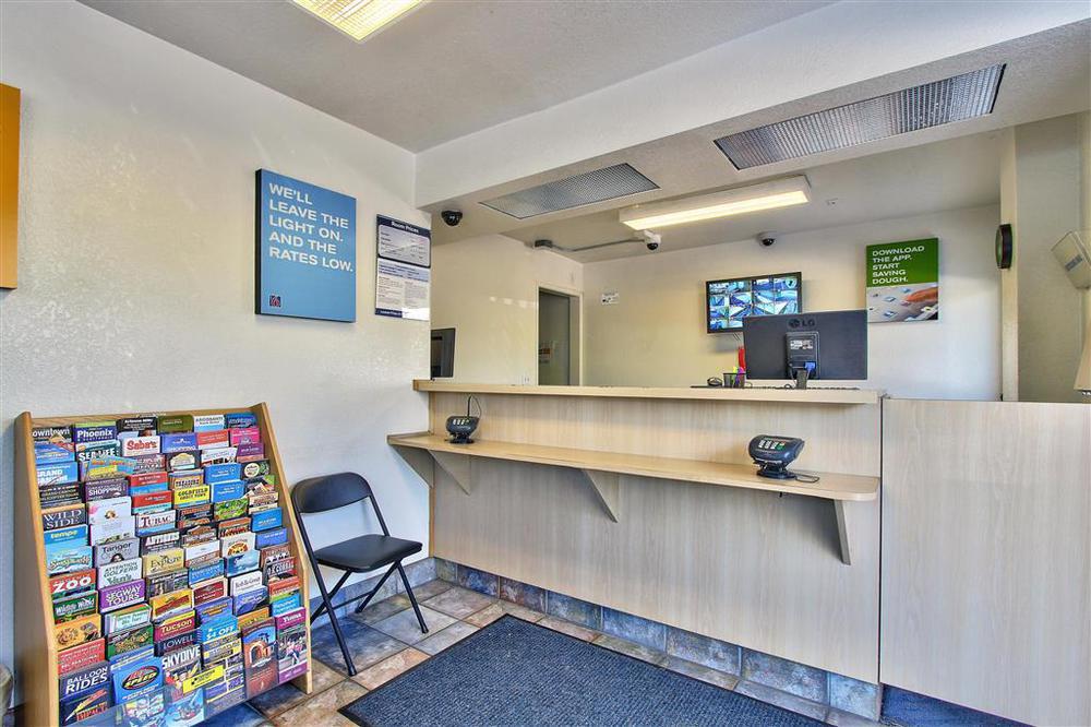 Motel 6-Phoenix, Az - East Interior photo